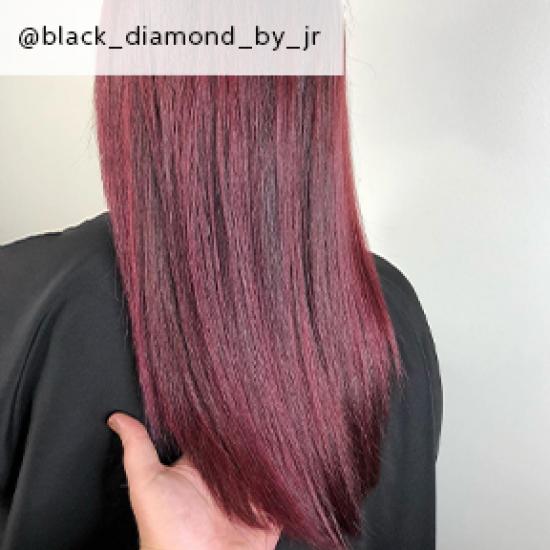 Bild von Black-Cherry-Haar, kreiert mit Wella Professionals